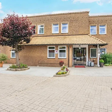 Отель Kreuzer 3*