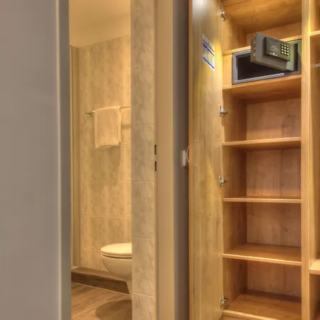 Kreuzer Ξενοδοχείο